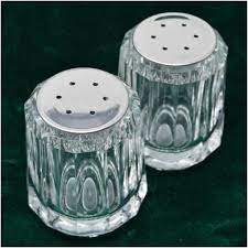 Salt Shaker 4PCS Plastic - Compact Dispenser